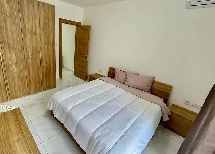 Bayview Baluta 2 Bedroom App 03 *